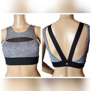 Lululemon‎ Run The Day BraFractal Dark Starlight Black / Black. Size 4.